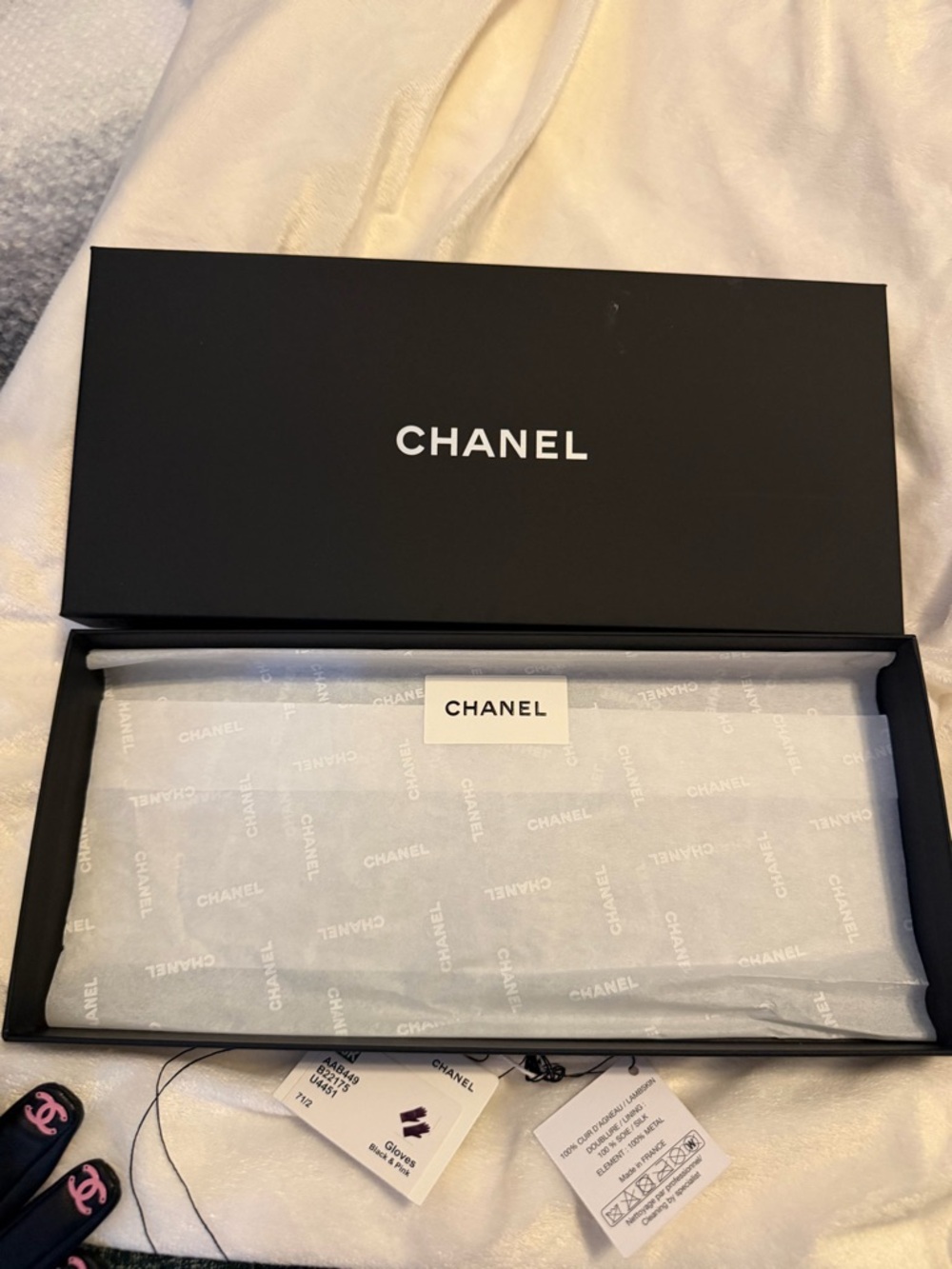 CHANEL Black Leather Gloves with Pink CC Fingertip Accents - Picture 8 of 10